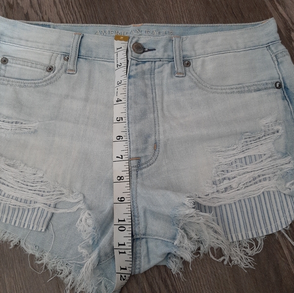 American Eagle Size 8 High Rise Jean Short - Picture 2 of 4